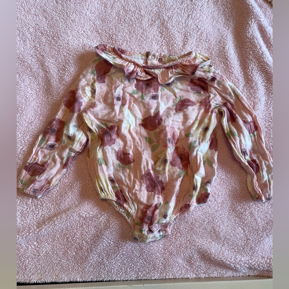 Tullabee long sleeve collard bubble